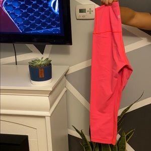 Hot pink leggings— LULULEMON